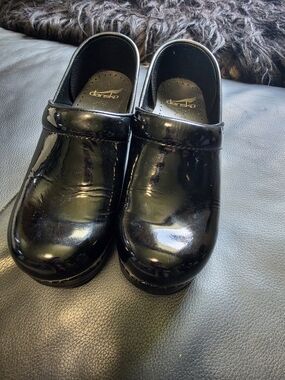 Dansko Professional Black Patent Clog Shoes